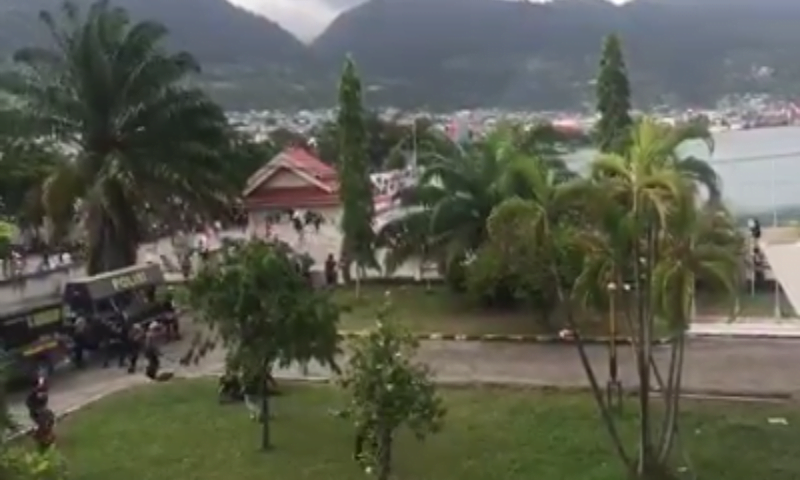 Video: Mirip Perang, Begini Situasi Kerusuhan di Luwuk Sore Ini