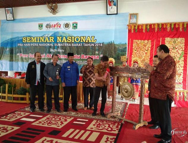 Usung Tema “Pers Sebagai Pemersatu Bangsa”,Pra HPN 2018 di Sumbar Gelar Seminar Nasional