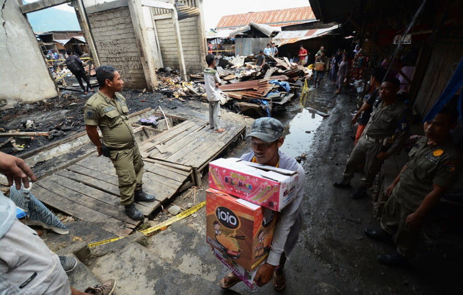Pasar Inpres Manonda Palu Terbakar