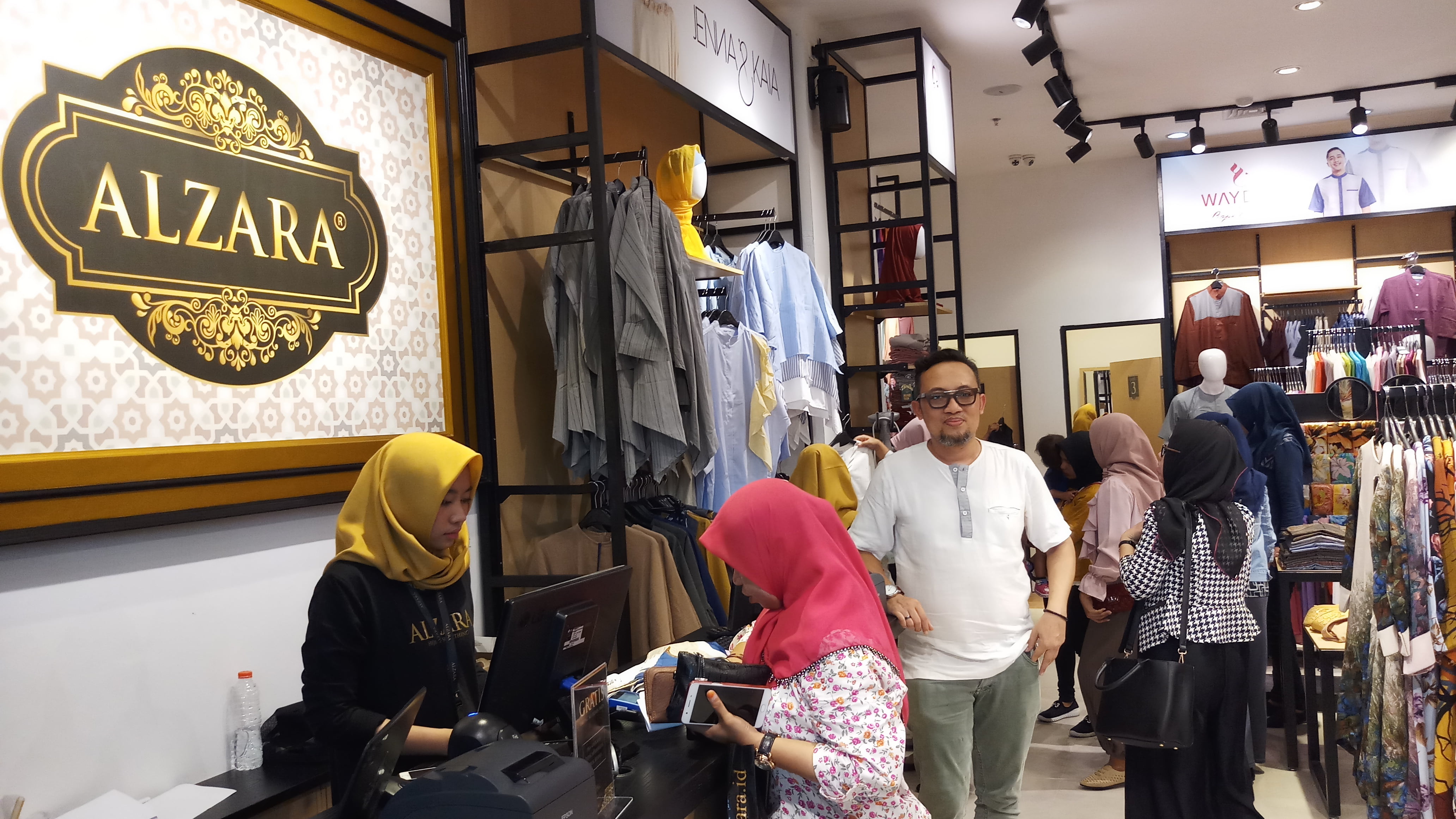 Alzara Hadir Dikota Palu, Tawarkan Surga Fashion Bagi Hijabers