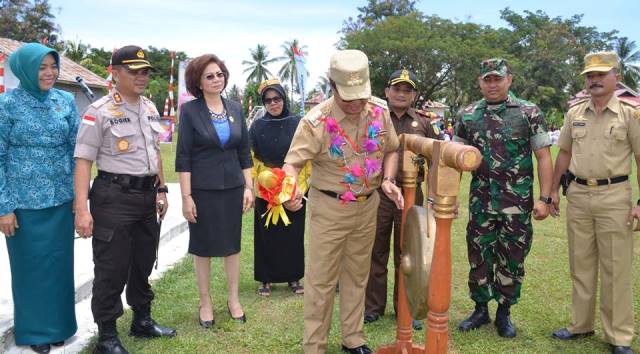 Bupati Poso Hadiri Pembukaan Lomba O2SN dan FLS2N Tingkat SD/MI Se Kabupaten Poso.