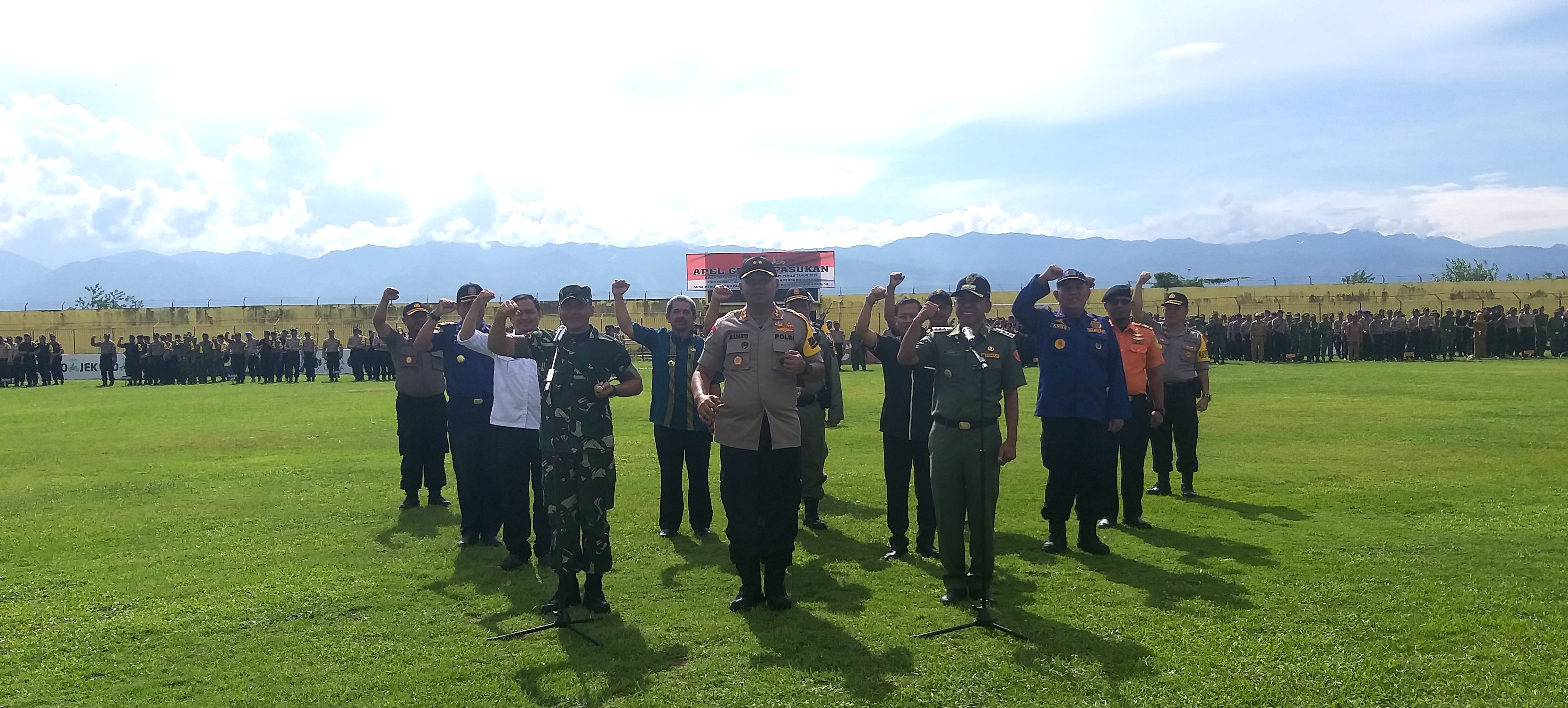 Walikota Palu Pimpin Apel Gelar Pasukan Pengamanan Pemilu 2109