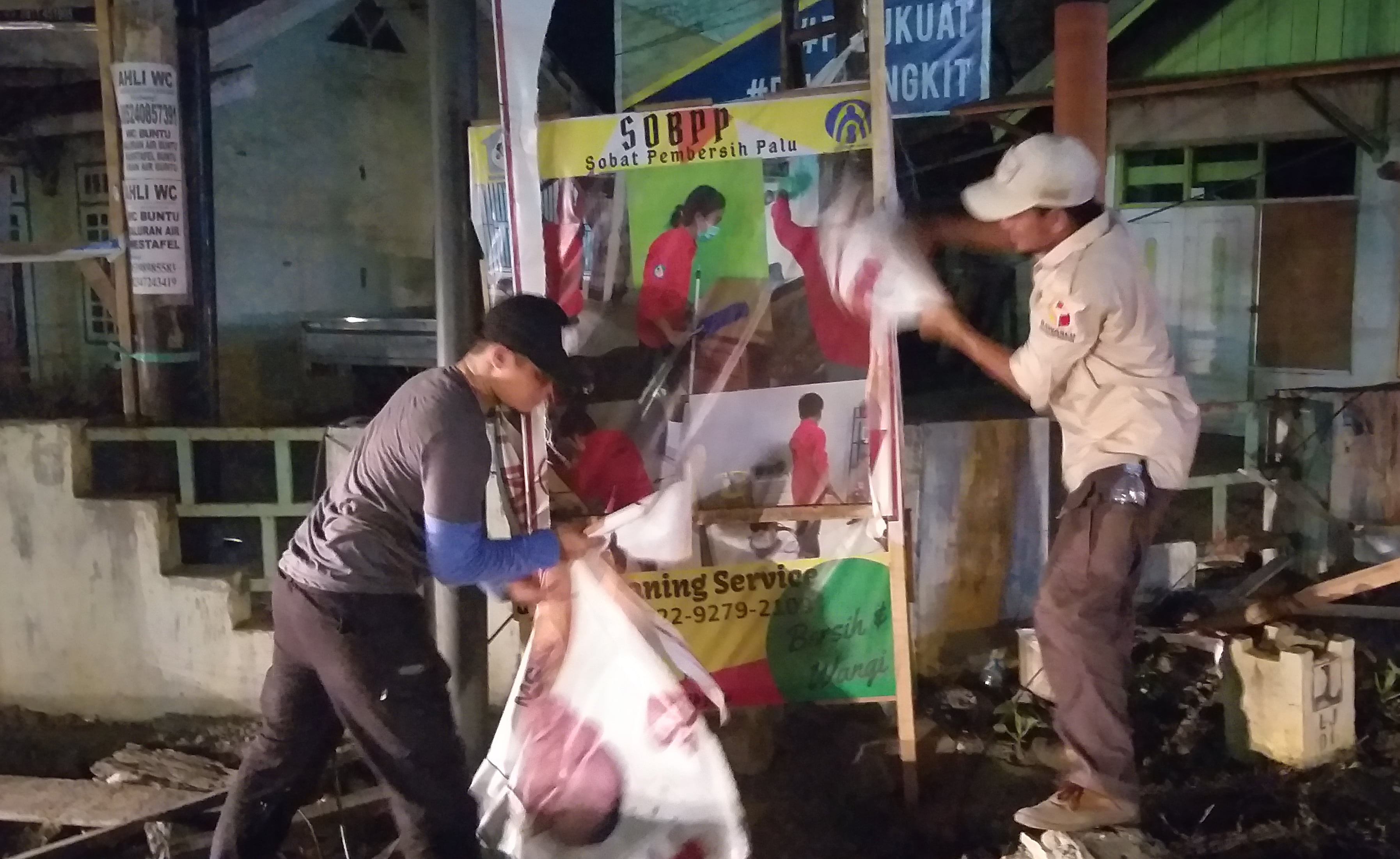Memasuki Minggu Tenang,Ratusan APK Ditertibkan Bawaslu Kota Palu
