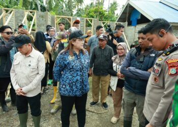 Ketua DPRD Donggala Tinjau Banjir, Dua Desa Terisolasi