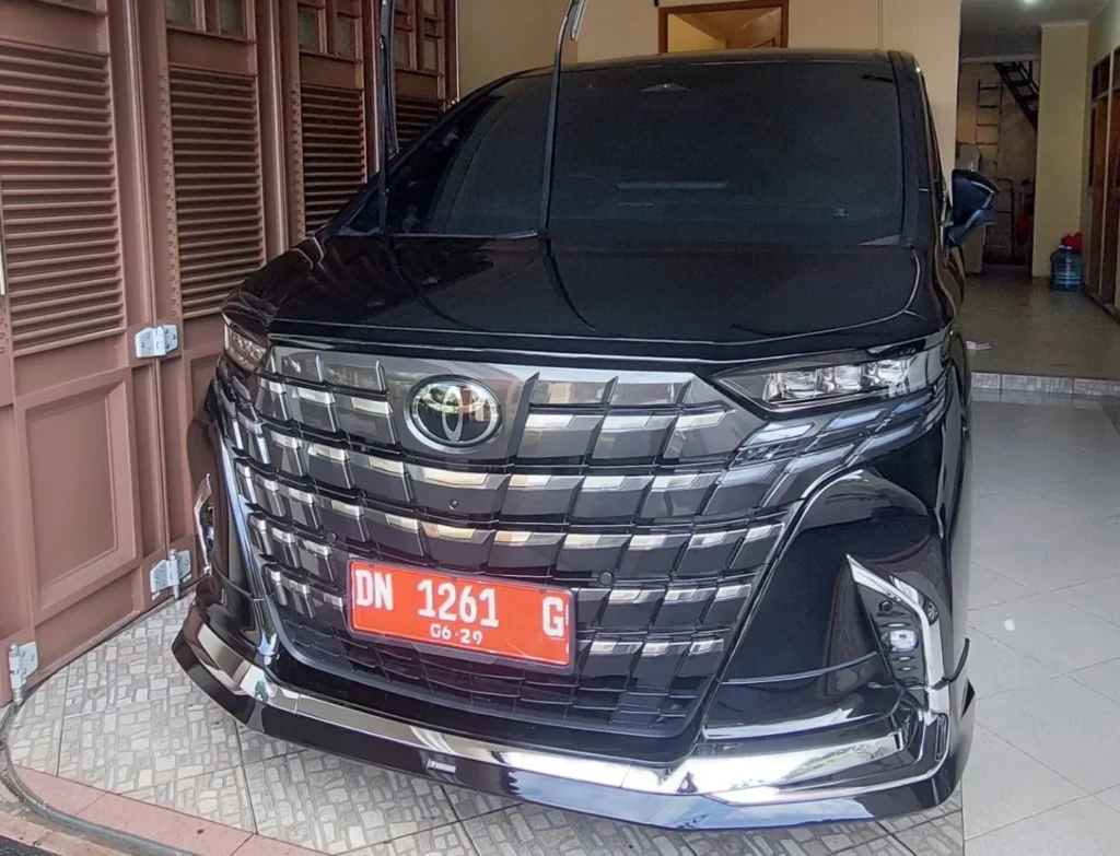 Polemik Mobnas Alphard , Dipinjam Kejati Sulteng Hingga Dibeli Tanpa Lewat Pembahasan di Banggar DPRD Morowali